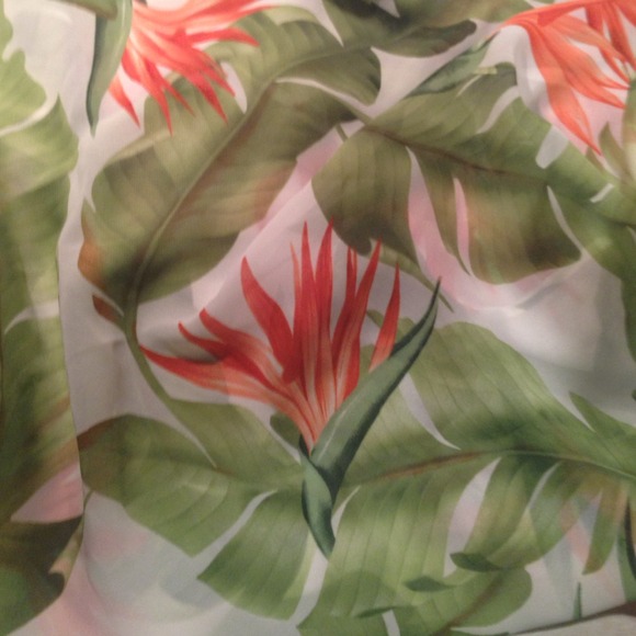 💯 Authentic Tommy Bahama Scarf
