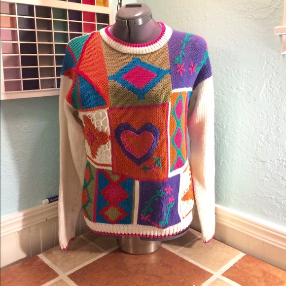 Woman's ugly sweater - Picture 1 of 3