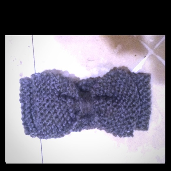 Hand knitted heather grey bow headband