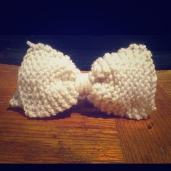 Hand knitted off white bow headband