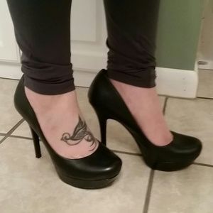 Jessica Simpson leather heels