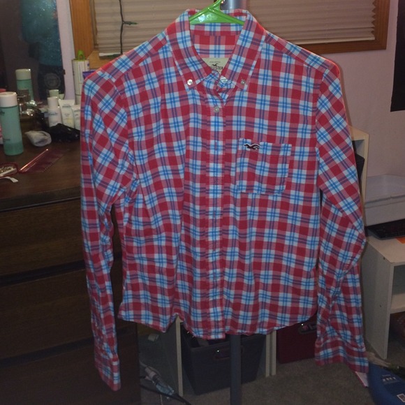 Plaid long sleeve shirt.