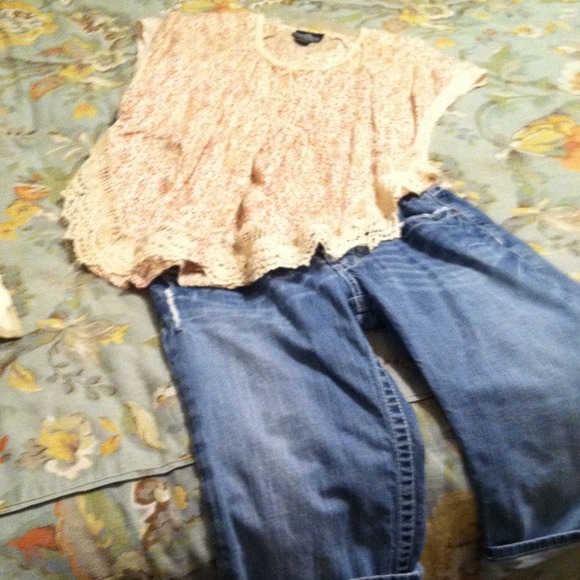 Angie top and BKE Capri