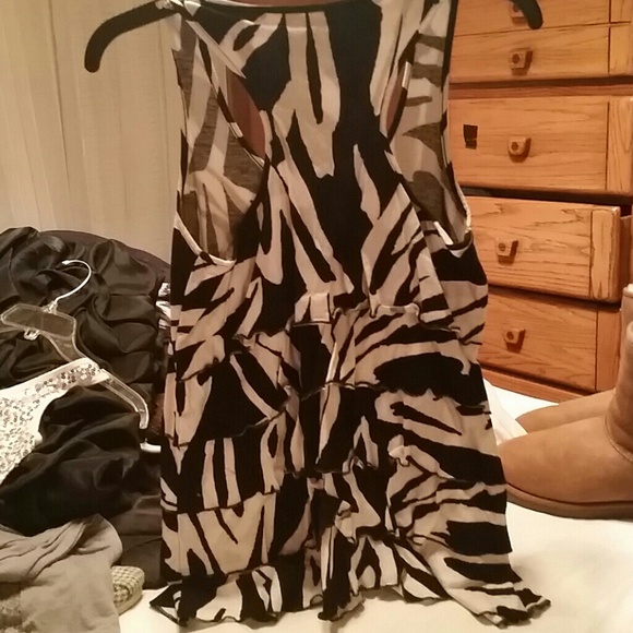 Zebra Ruffled Top - Picture 2 of 2