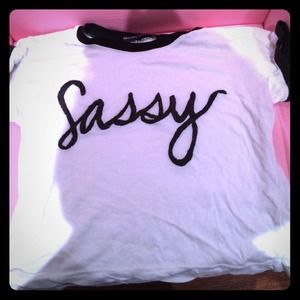 Brandy Melville Sassy Crop Tee!👽