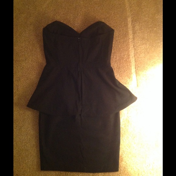 Peplum Dress - Picture 2 of 3