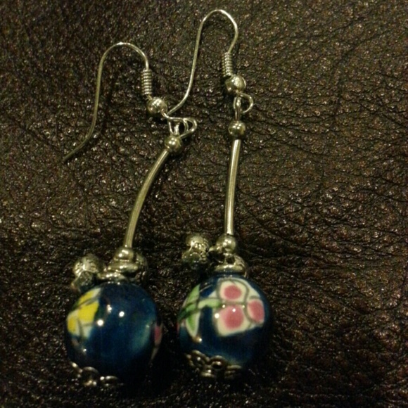 💰💰💰Tibetan silver and ceramic beads earrings