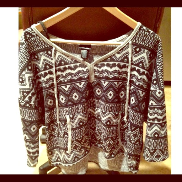 Cute sweater top💖