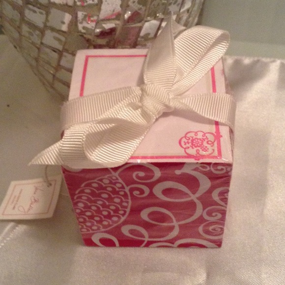AUTHENTIC VERA BRADLEY MINI NOTE CUBE