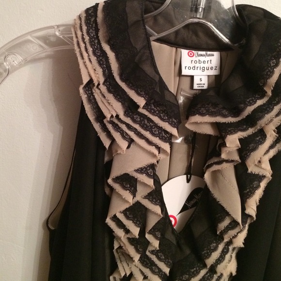 Neiman Marcus for Target- Ruffle Front Blouse NWT - Picture 2 of 4