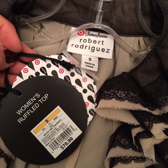 Neiman Marcus for Target- Ruffle Front Blouse NWT - Picture 4 of 4