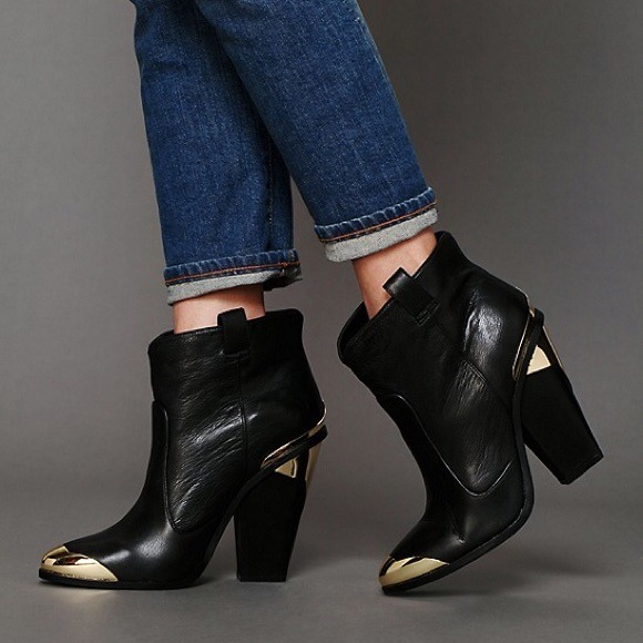 Dolce Vita Kitt Booties - real leather