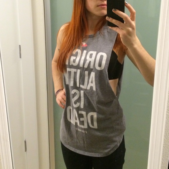 ❗️SOLD❗️Glamour Kills Originality Is Dead tank - Picture 4 of 4