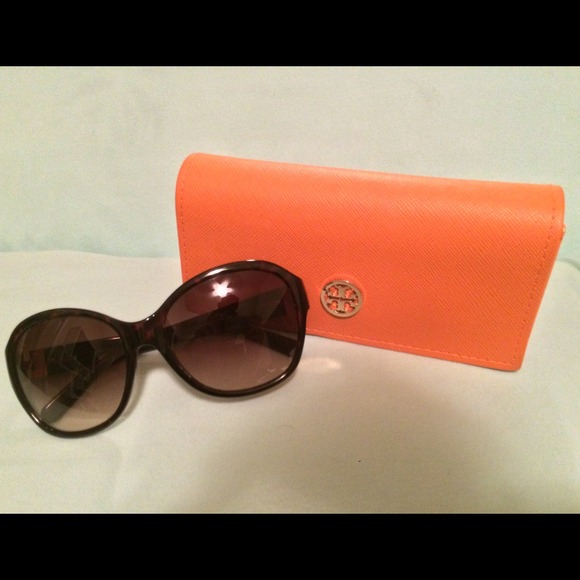 PRICE REDUCED • Tory Burch sunglasses