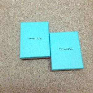 Small Tiffany necklace box