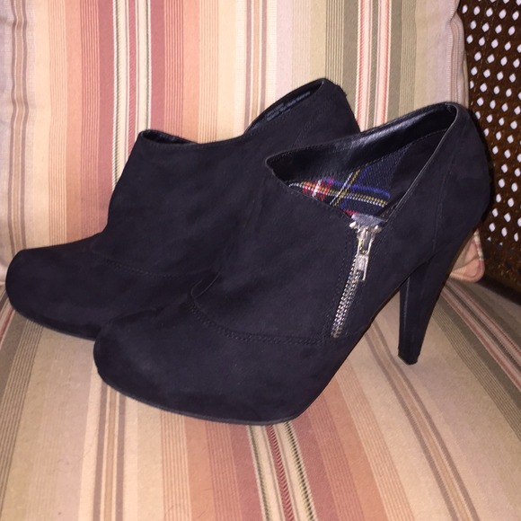 Fergalicious Shoes - Black Booties