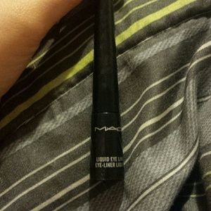 Mac liquid liner