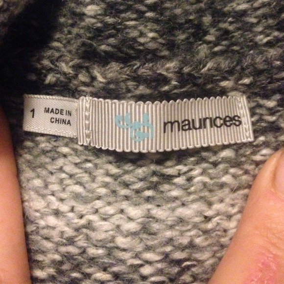 Short sleeve grey/blk/wht sweater! Comfy! - Picture 3 of 3