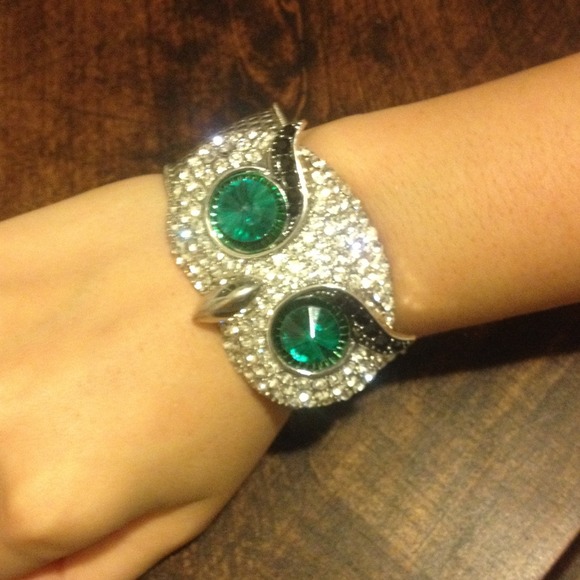 Owl bangle
