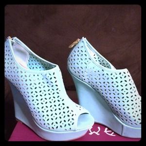 Teal wedges by Bamboo.