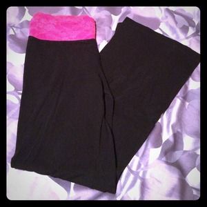 Yoga Pants W/ pink lace band !