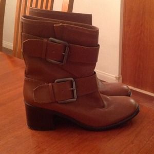 Boutique 9 leather ankle boots