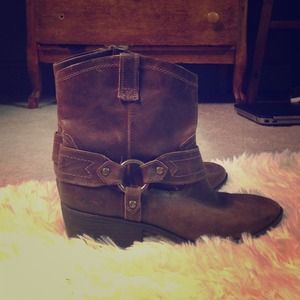 Short brown cowboy boots