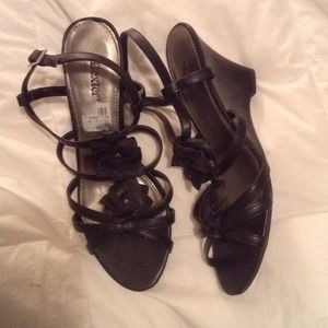 Black strappy floral Dexter heels