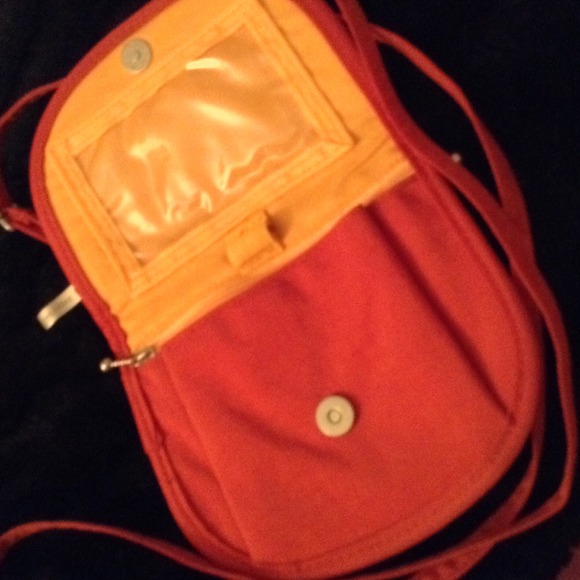 ‼️️SOLD in Bundle‼️Baggallini Cross Body Teenee - Picture 3 of 3