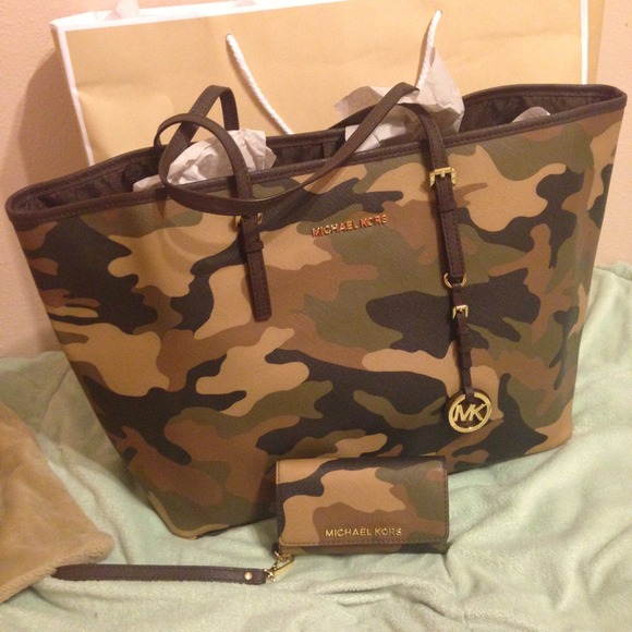 michael kors camouflage purse