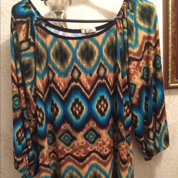 Beautiful Aztec print shirt. Size large.
