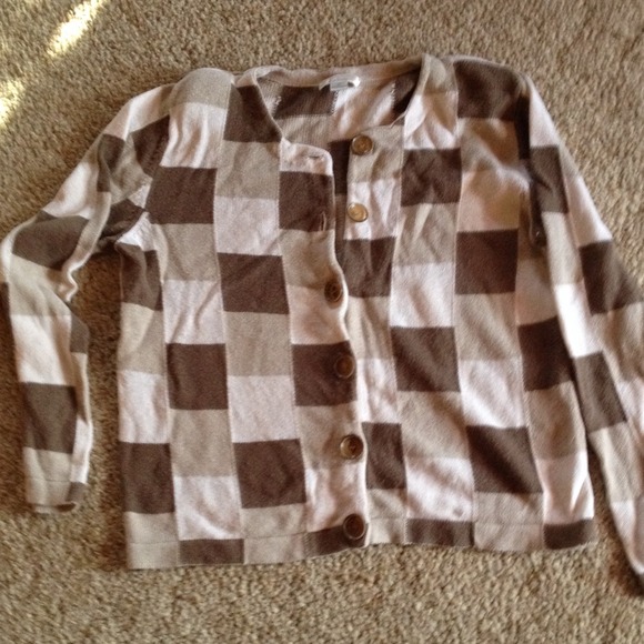 Cardigan sweater