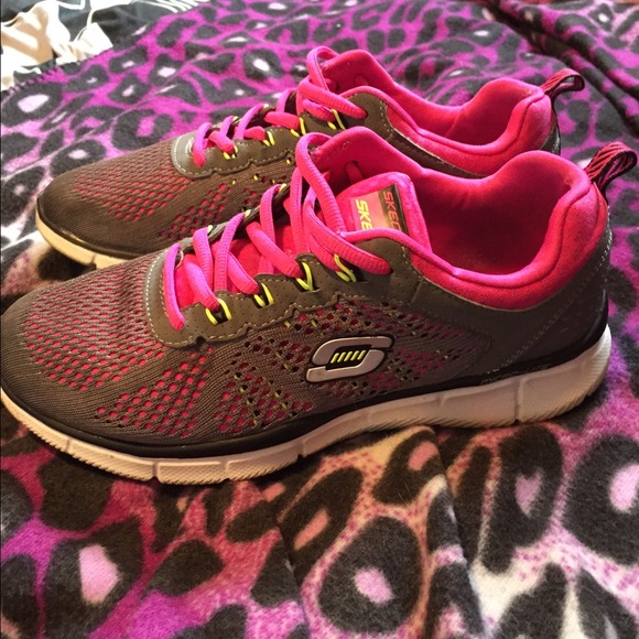 Skechers Gel Top Memory Foam Shoes