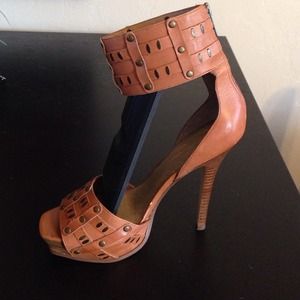 Jessica Simpson Heels