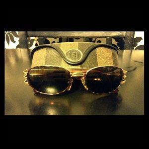 RARE Vintage Fendi sunglasses SL7928 COL. 123