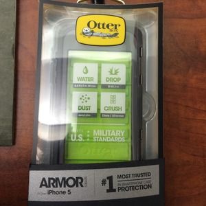 Otter Box Armor Series (Iphone 5)