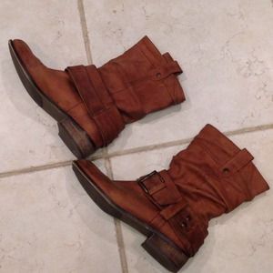 STEVE MADDEN BOOTS IN COGNAC