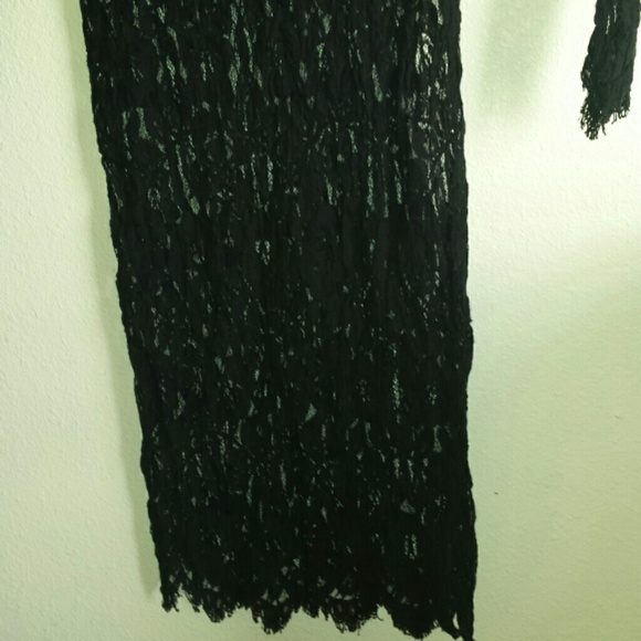 Beautiful Lace Dress - Picture 2 of 3