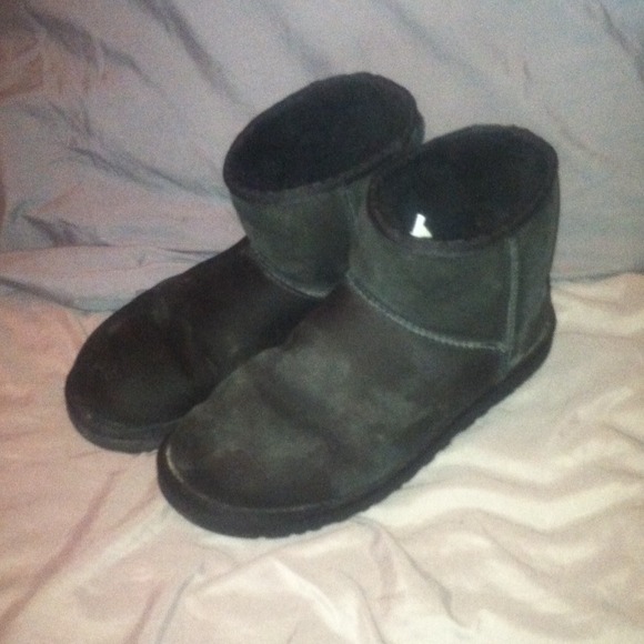Black Mini Uggs