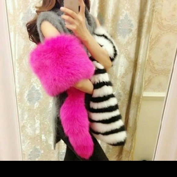 Fur Shawl - Picture 1 of 1