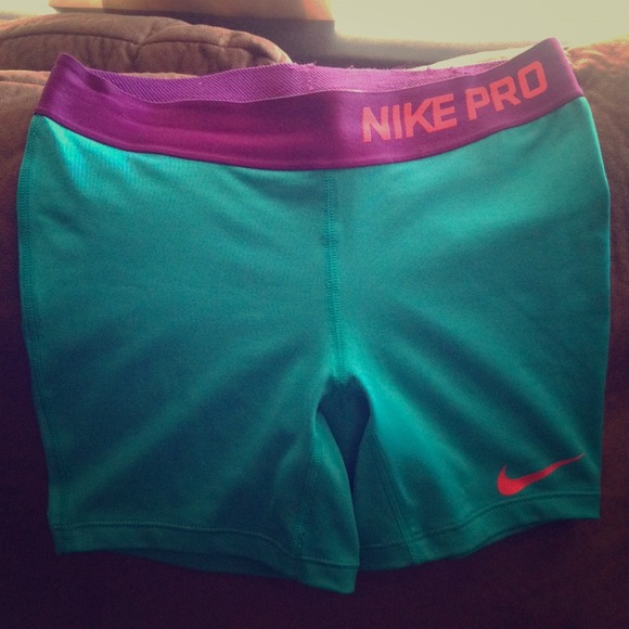 Nike Pro shorts Medium