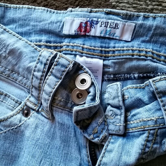 Capris - Picture 2 of 4