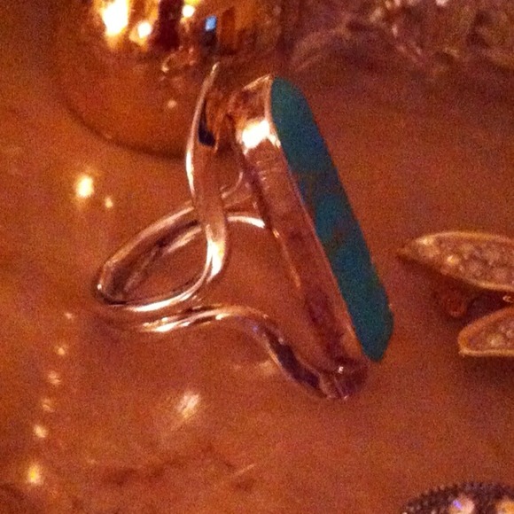 TURQUOISE RING IN SILVER - Picture 2 of 3