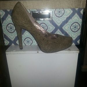 Bcbg heels