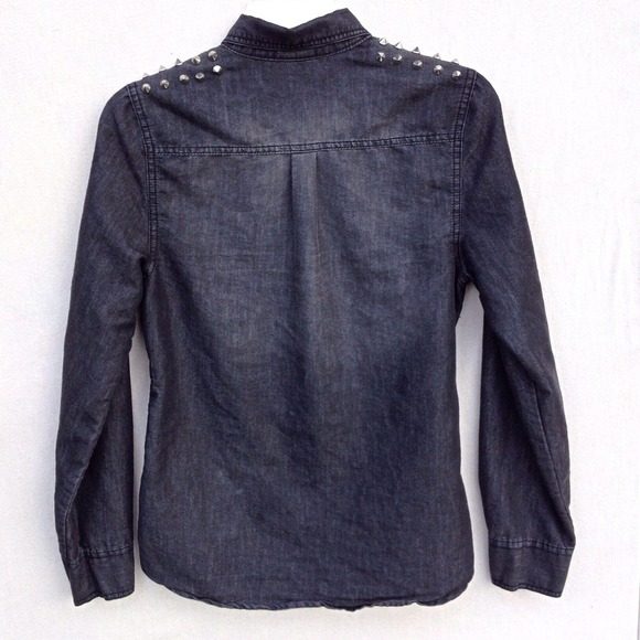 🎉HP🎉 Navy blue Chambray silver studded tunic - Picture 2 of 4
