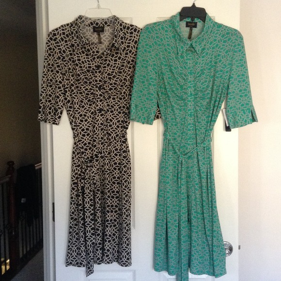 Twins! Black/tan and green/black print dresses.