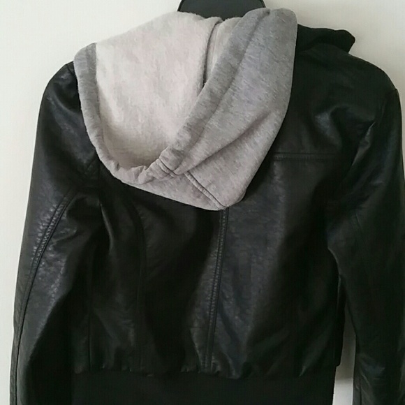 Jacket ,almost new - Picture 2 of 3