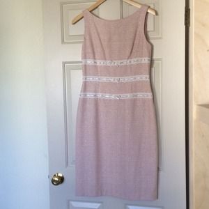 Pink sheath dress with lace and ribbons