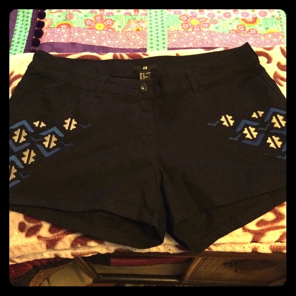 Black shorts with a design