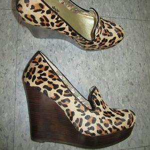 Seychelles Budapest wedge pump
